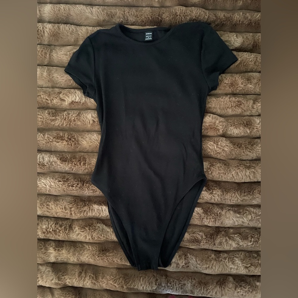 Black short sleeve Bodysuit